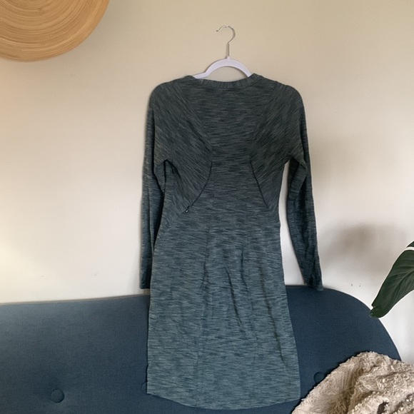 Marled green Lululemon and go where dress size 8 - Picture 5 of 8